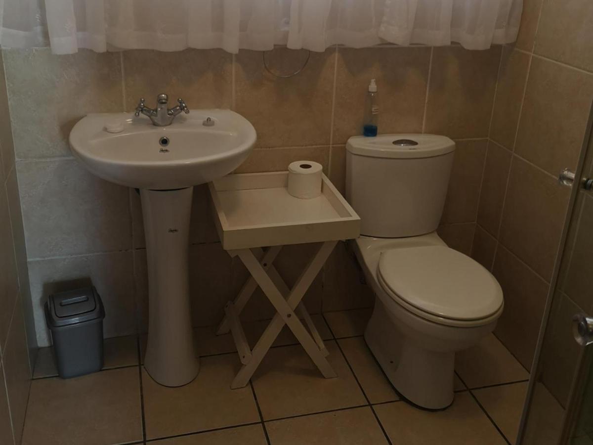 Smithland Guest Apartments Cape Town Bellville Eksteriør bilde