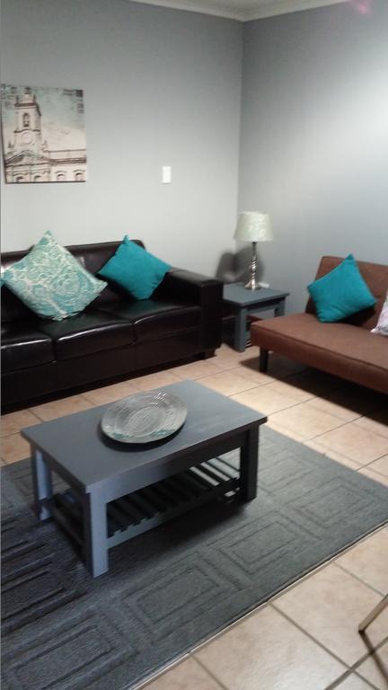 Smithland Guest Apartments Cape Town Bellville Eksteriør bilde