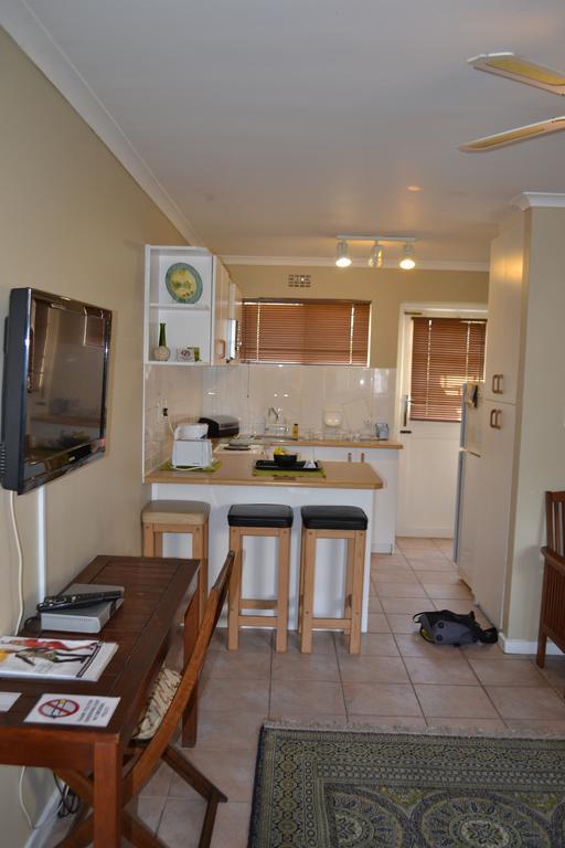 Smithland Guest Apartments Cape Town Bellville Eksteriør bilde