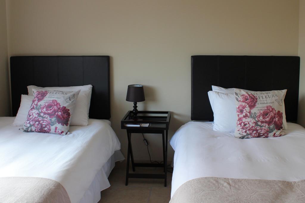 Smithland Guest Apartments Cape Town Bellville Eksteriør bilde