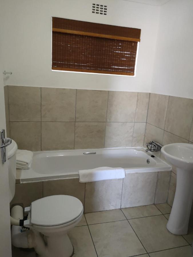 Smithland Guest Apartments Cape Town Bellville Eksteriør bilde