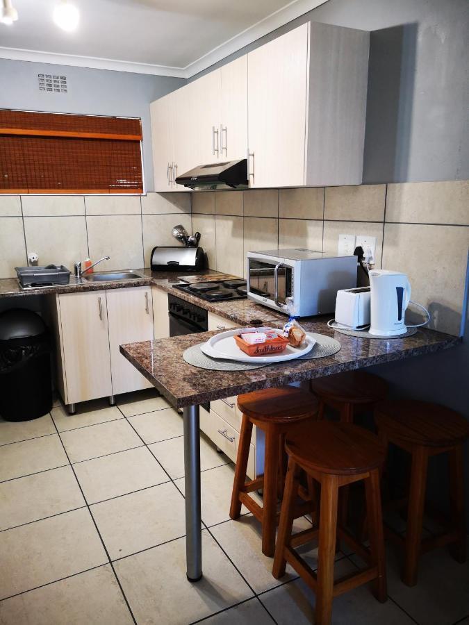 Smithland Guest Apartments Cape Town Bellville Eksteriør bilde